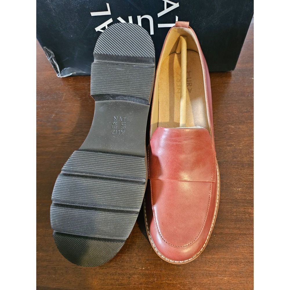Naturalizer Woman's Darry Lug Sole Loafer Terracotta Leather Size 10 M New in bx